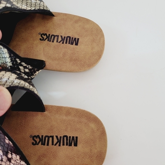 MUK LUKS About Me‎ Snake Skin Strappy Sandals - Picture 5 of 8